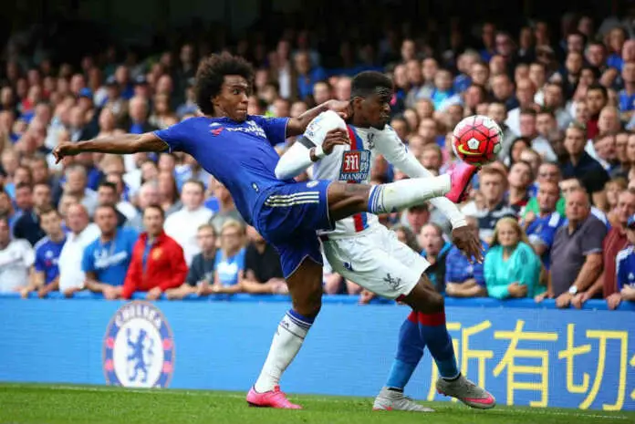 Willain in action Chelsea vs Crystal Palace
