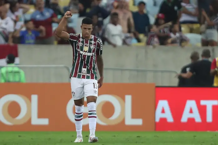 RIO DE JANEIRO, BRAZIL - SEPTEMBER 1: Kaua Elias of Fluminense celebrates after scoring the first goal of his team during the match between Fluminense and Sao Paulo as part of Brasileirao 2024 at Maracana Stadium on September 1, 2024 in Rio de Janeiro, Brazil.